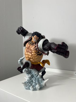 Figura de Luffy Gear 4!