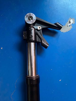 Barra izquierda horquilla Marzocchi Speed Twin