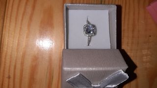 anillo de compromiso nuevo