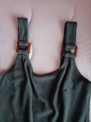 Bañador talla M , verde botella.
