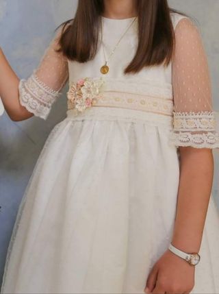 Vestido de comunión hecho a mano diseño exclusivo