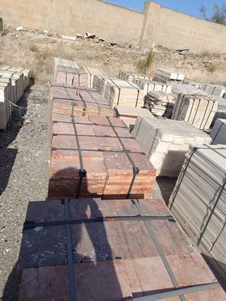 100 metros de 40x30x2 travertino rojo