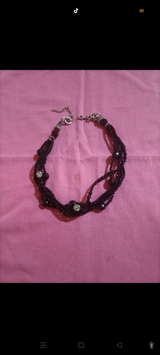 Collana elegante nera e argento