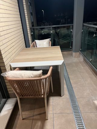 Mesa aluminio y porcelanico Leroy Merlín