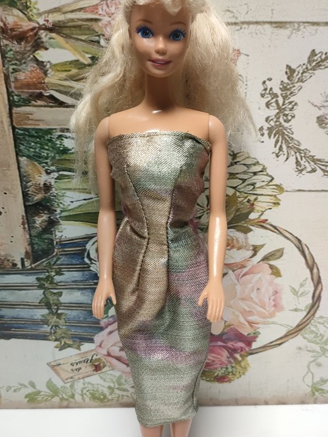 PRECIOSA BARBIE CON PELO ESTILO PONYTAIL
