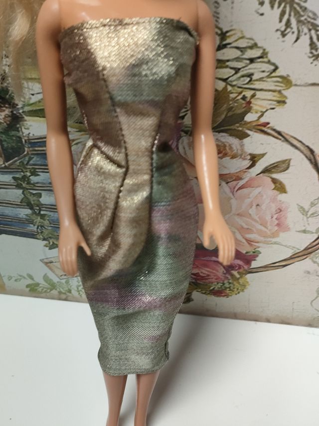 PRECIOSA BARBIE CON PELO ESTILO PONYTAIL