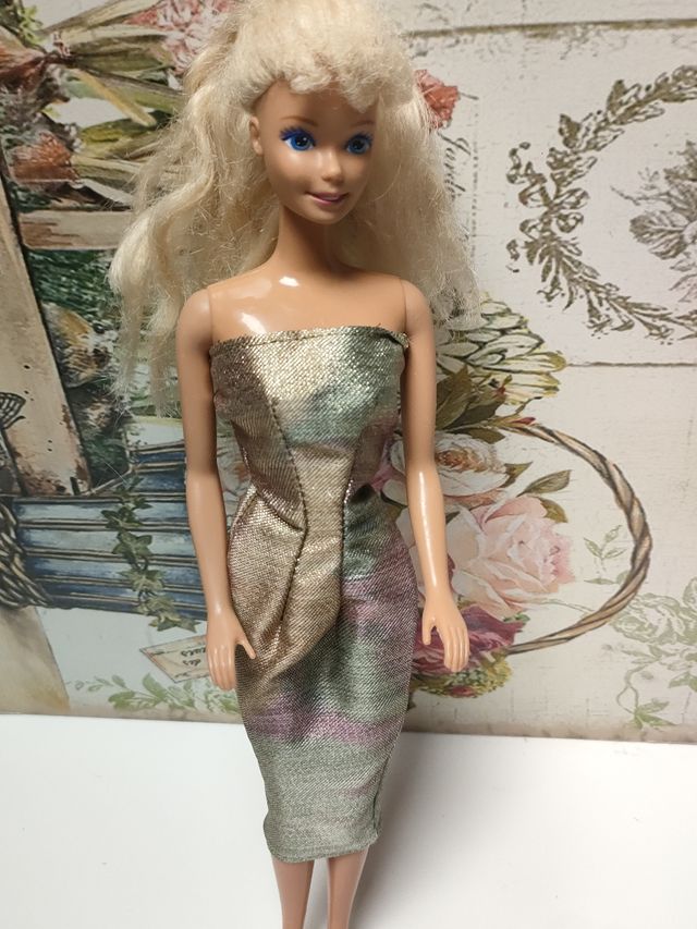 PRECIOSA BARBIE CON PELO ESTILO PONYTAIL