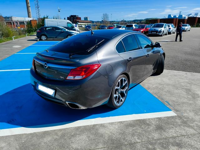 Opel Insignia 2011