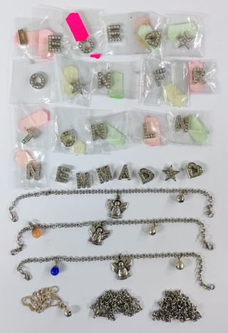 Bracciali e letterine per regali o small business