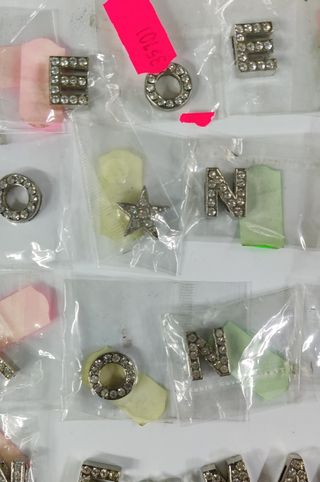 Bracciali e letterine per regali o small business