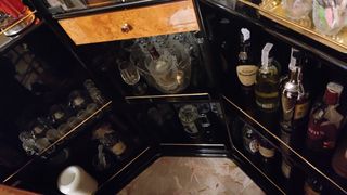 Barra de bar/Mueble bar con taburetes