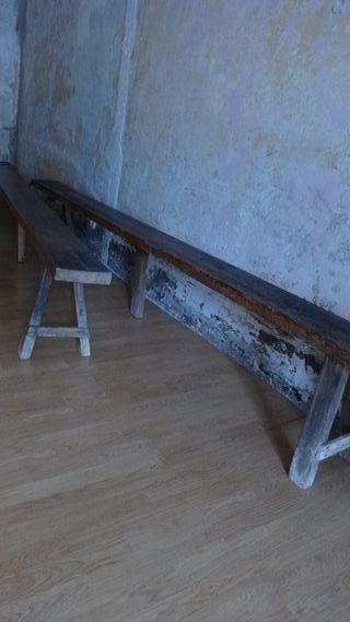 Banco  de madera antiguo.