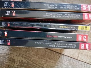 8 CD nuovi musica classica Chiusi mai aperti.