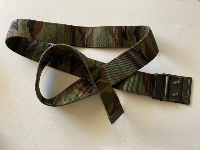 DOS CINTURONES ELASTICOS NUEVOS MIMETIZADO