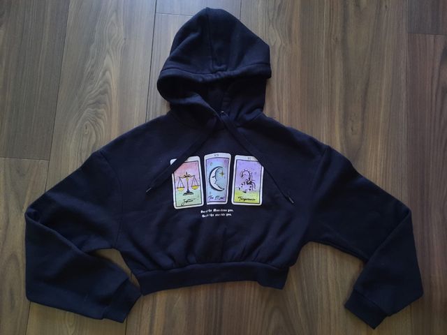 Sudadera negra crop