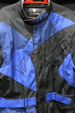 chaquetas dainese moto