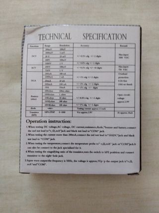 Multímetro digital negro.