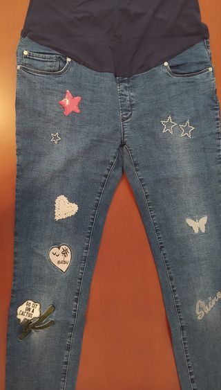 Pantalón vaquero premamá L bordados y lentejuelas