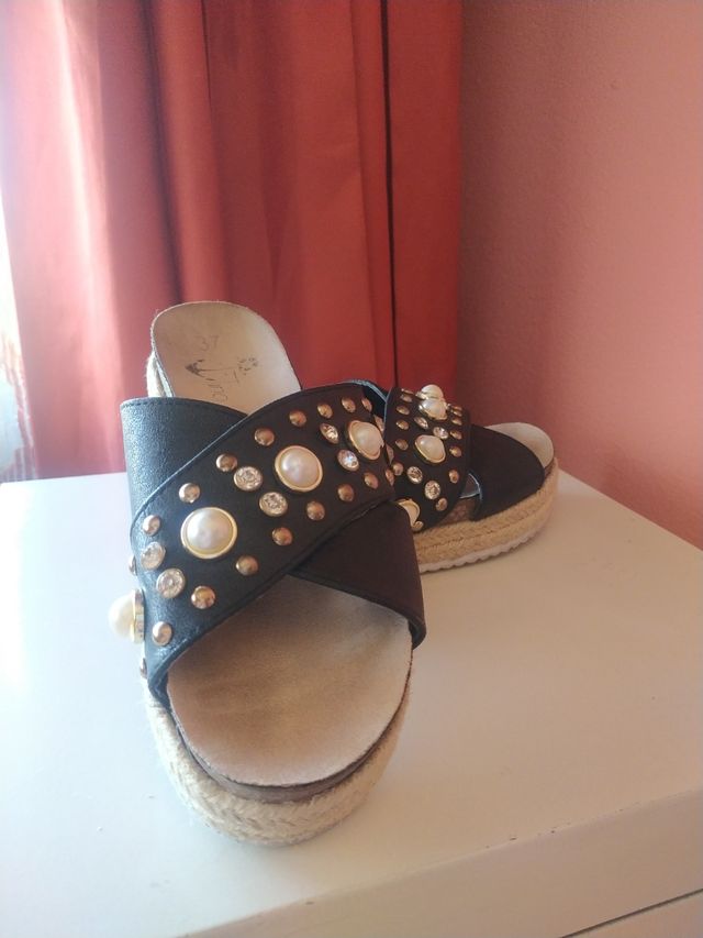 Sandalias negras con brillantes, Talla 37