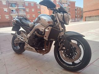 Suzuki gsr600