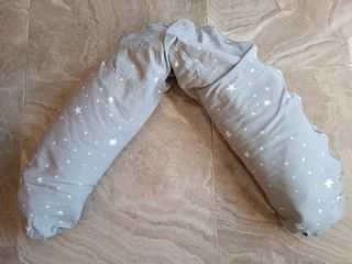 Cojín de lactancia y embarazo Medela