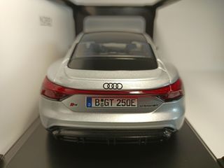 1:18 AUDI RS E-TRON GT