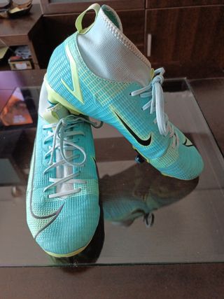 Botas de fútbol
