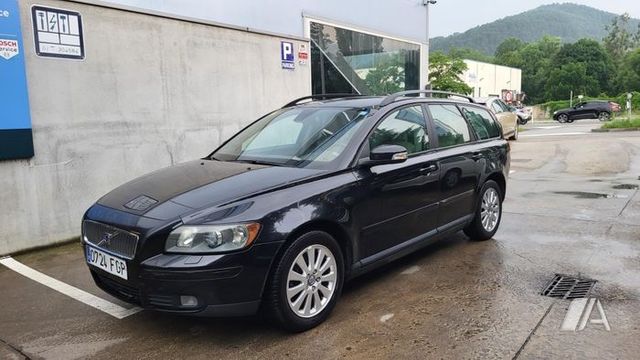 VOLVO V50 D5 Momentum Aut.