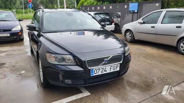 VOLVO V50 D5 Momentum Aut.