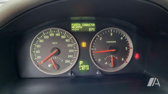 VOLVO V50 D5 Momentum Aut.