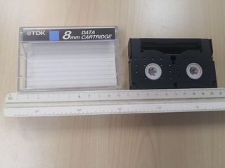 5 cintas exabyte y una de limpieza