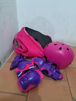 Protecciones, casco y bolsa de niña para patinar
