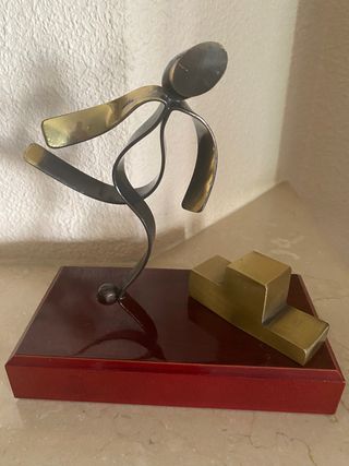 Figura Bronce