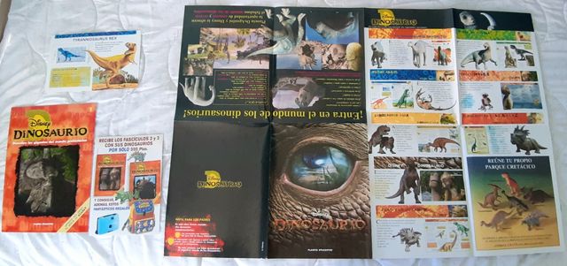 Lote DINOSAURIO DISNEY: juego, muñecos, tazos, etc