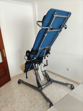 plano articulado con accesorios.