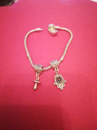 Charm chupete o mano de fatima
