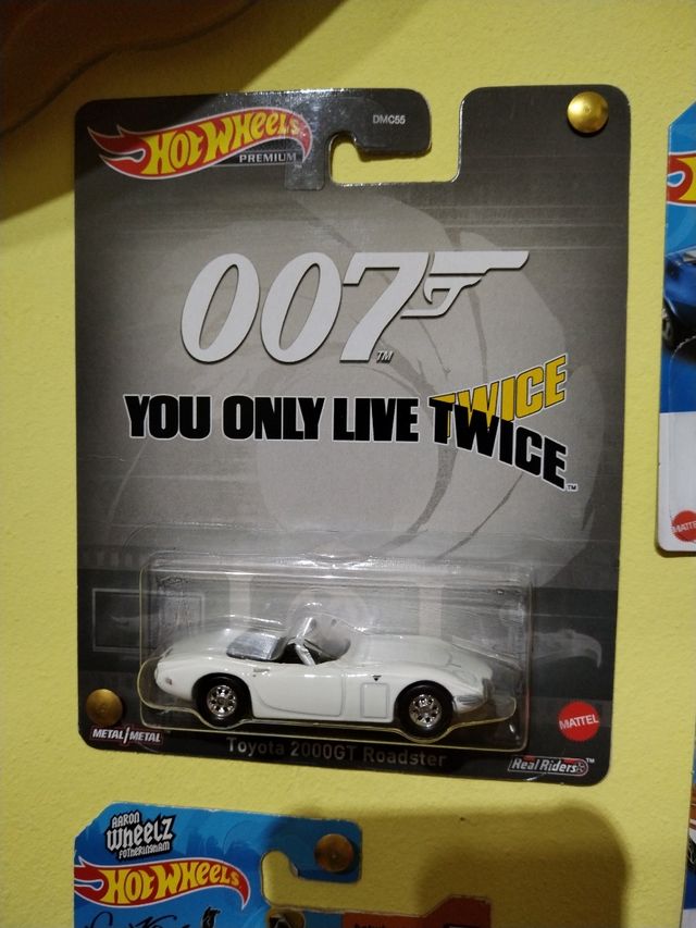HOTWEELS 007 PREMIUM TOYOTA 2000 GT ROADTER