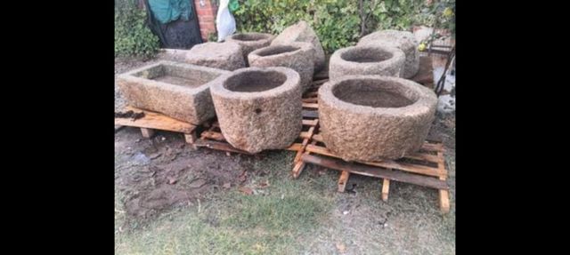 antigüedades en piedra tejas