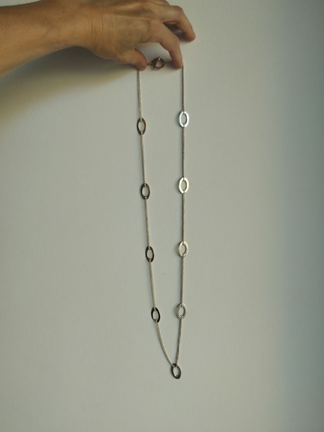 Collar de plata largo de diseño