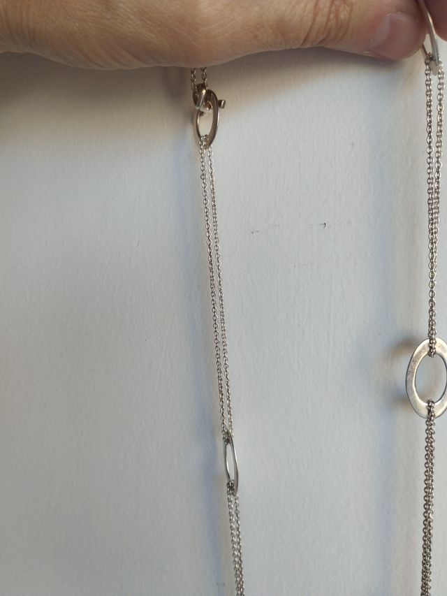 Collar de plata largo de diseño