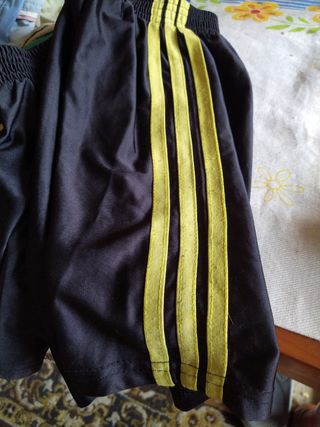 Pantalon corto de deporte