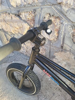 Bicicleta sin pedales kiddimoto hasta 5 años
