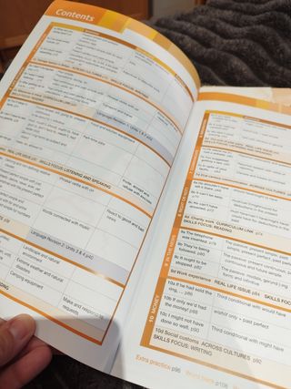 LIVE BEAT 4 STUDENTS'& TEACHER'S BOOK