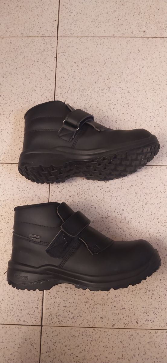 Botas seguridad,marca...PANTER...talla 38