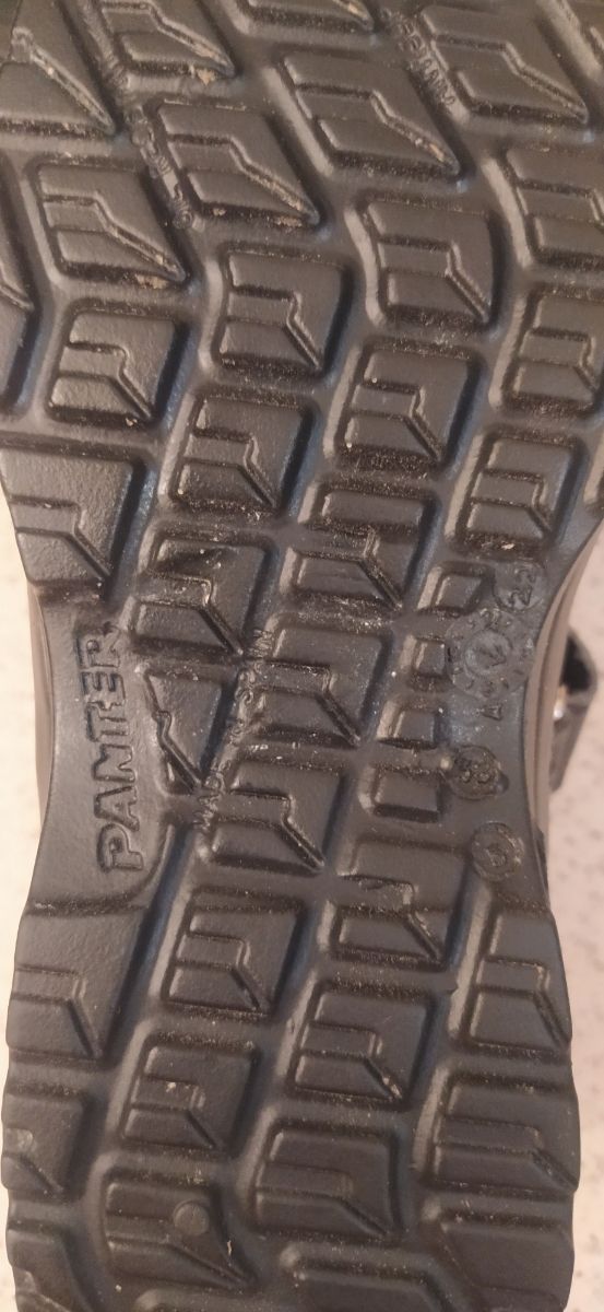 Botas seguridad,marca...PANTER...talla 38