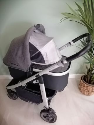 Silla de paseo y capazo Uppa Baby Cruz