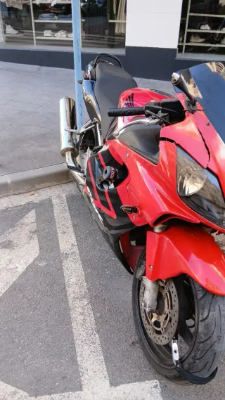 honda cbr 600F r6 r1 cbr1000rr gsxr 600 1000 zx10