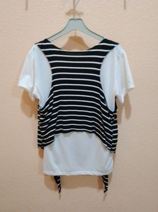 Camiseta de mujer de manga corta blanca con chalec