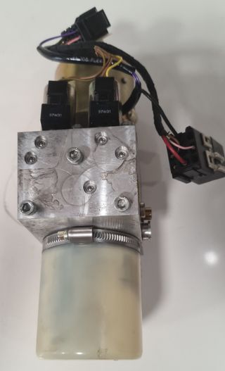 Bomba hidráulica capota Mercedes SLK r170