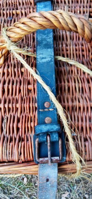 MIMBRE BANCO BAUL Y CESTA